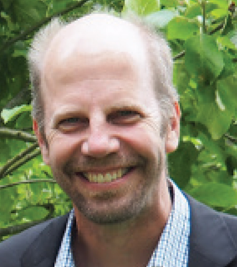 Kai Esmark headshot