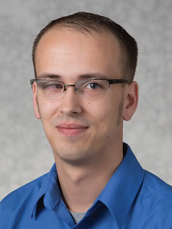 headshot of Ryan Aldridge